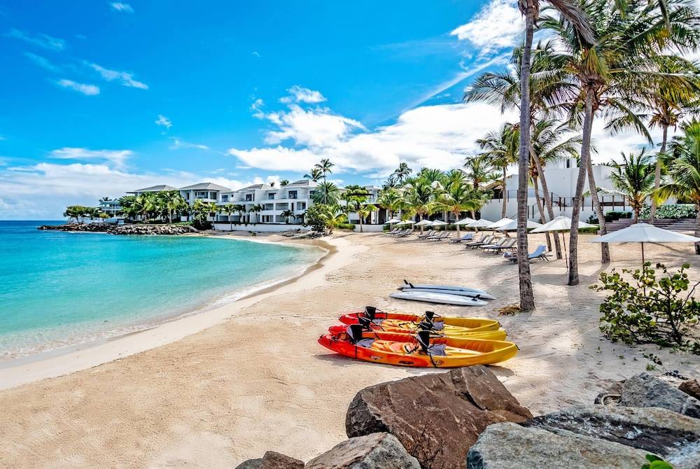 Hodges Bay Resort & Spa, an HQ Luxury Resort & Residences 1