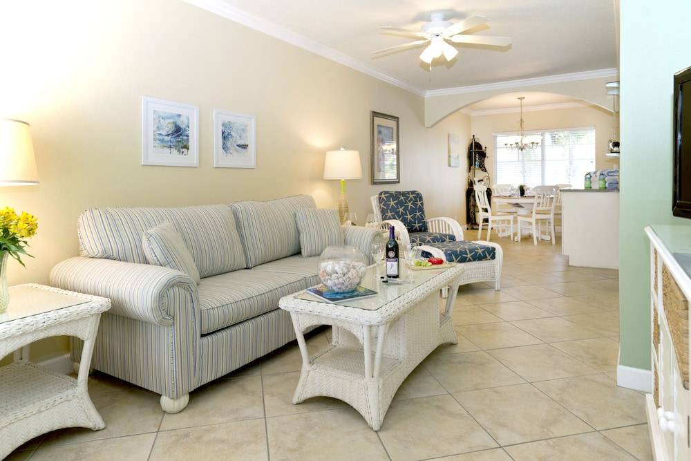 Barefoot Beach Resort 2