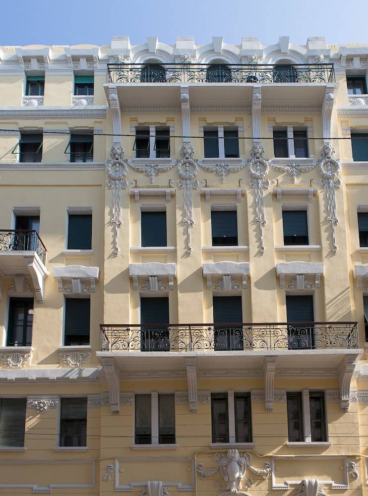 Trieste 411 e Trieste 411 II - Rooms & Apartments 1