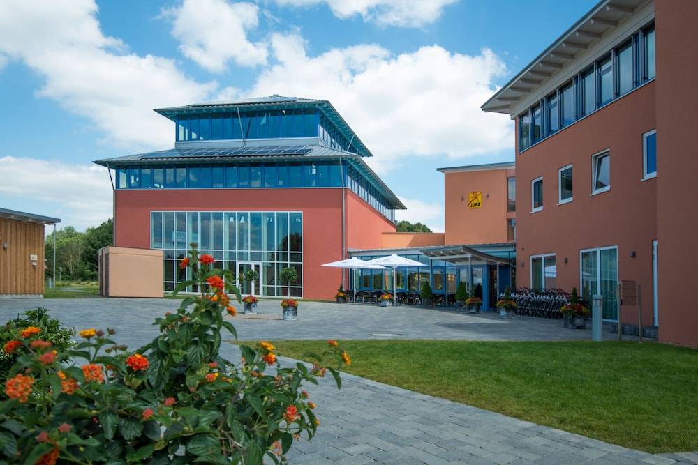 JUFA Hotel im Brückenkopfpark - Jülich 1