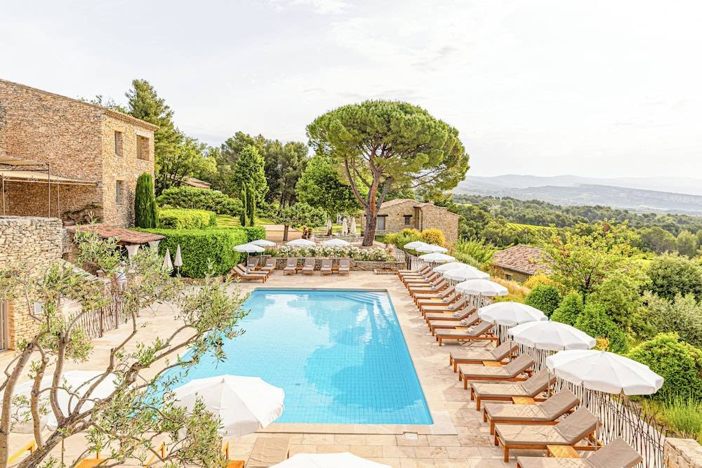 Mas des Herbes Blanches Hôtel & Spa – Relais & Châteaux 1