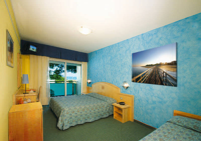 International Beach Hotel 2