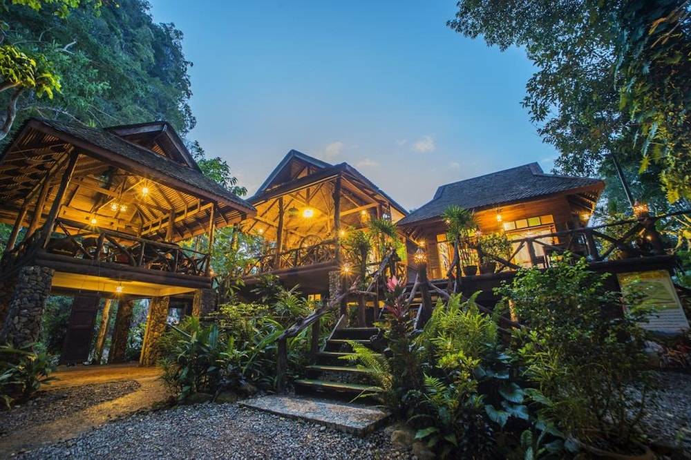 Art's Riverview Lodge 1