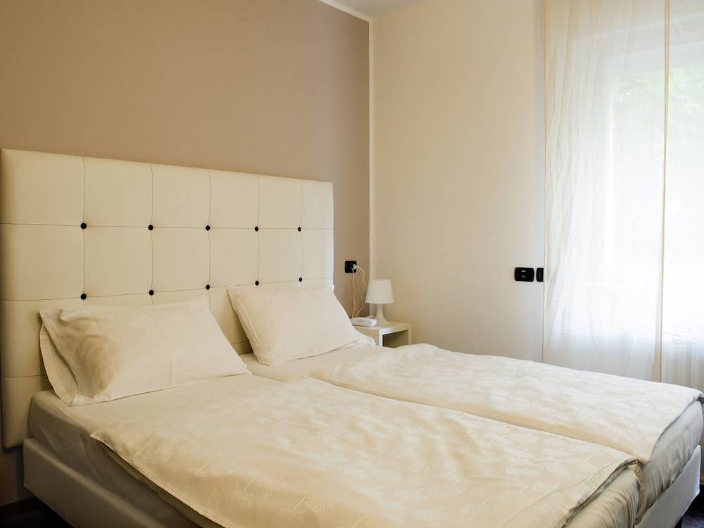 Hotel Asterix 1