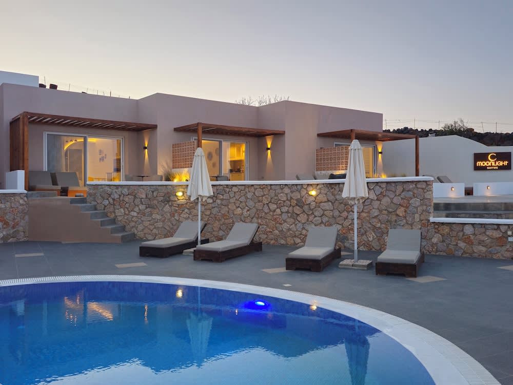 Moonlight Apartments & Suites 1