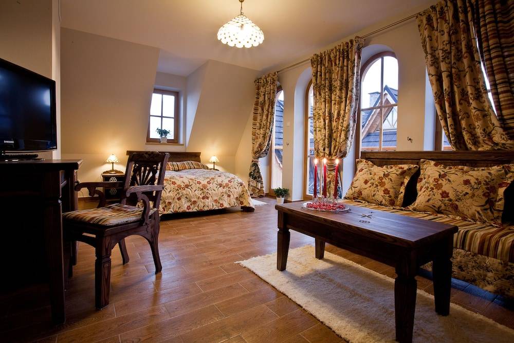 Butorowy Dwór 2