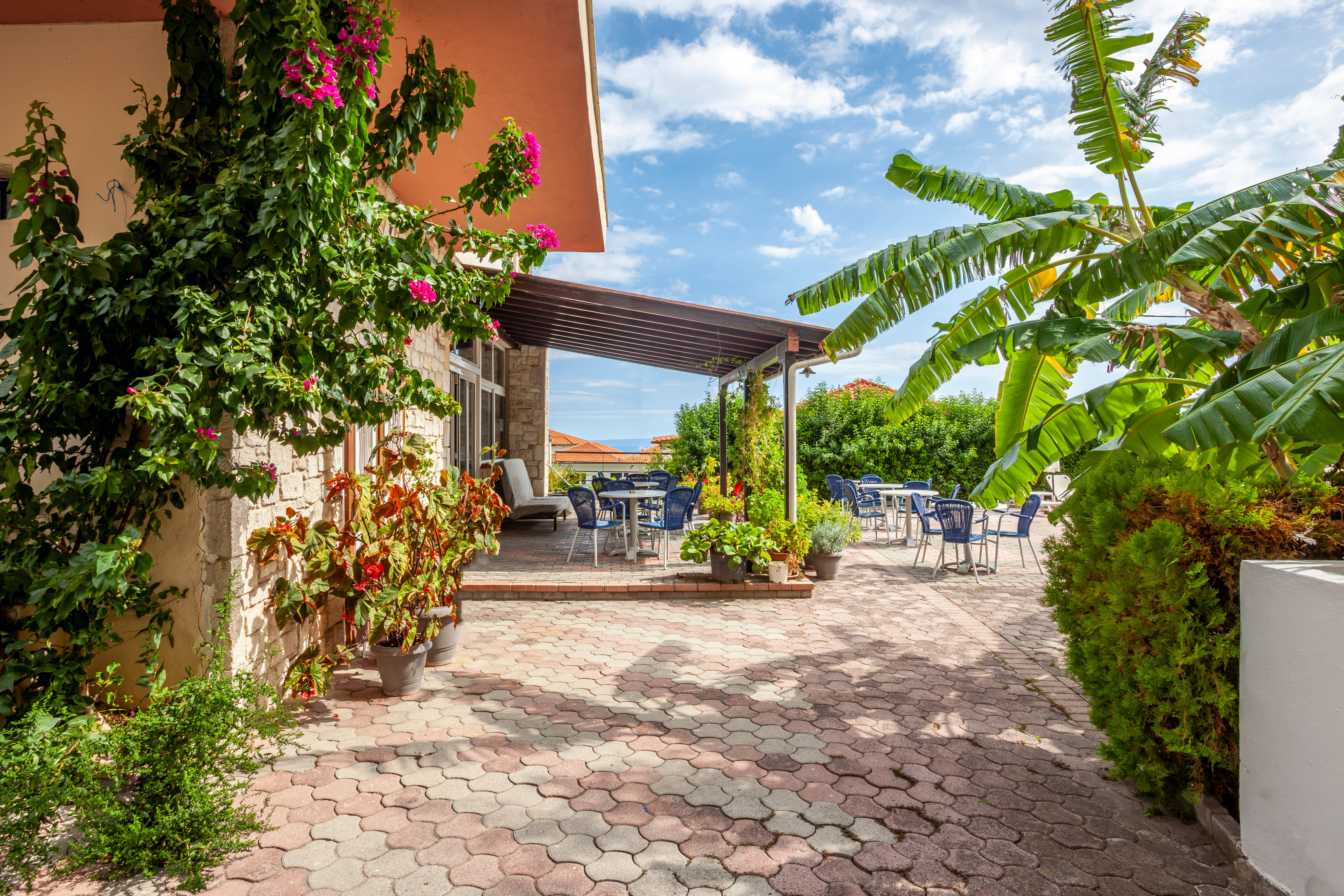 Skentos Hotel 1