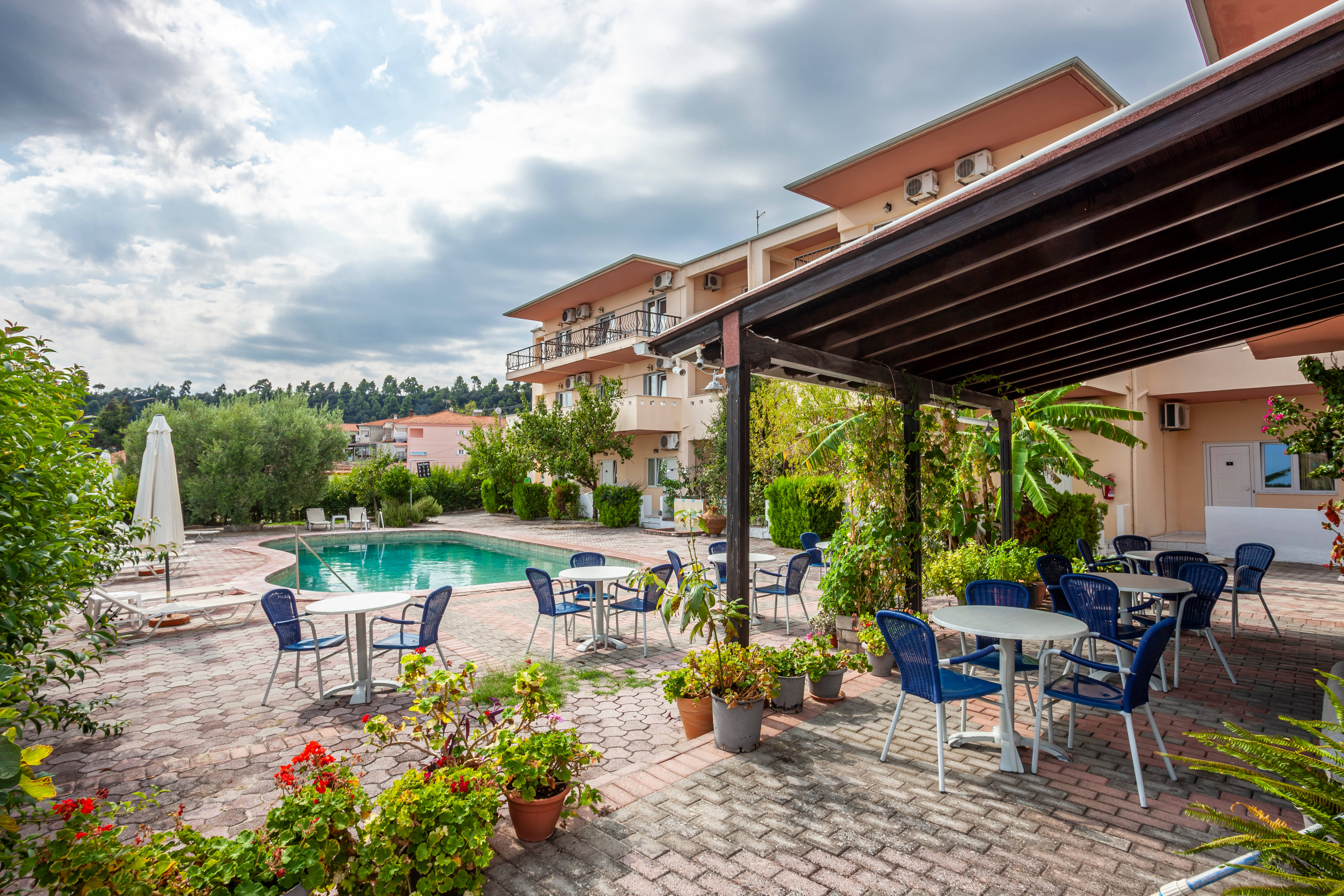 Skentos Hotel 2