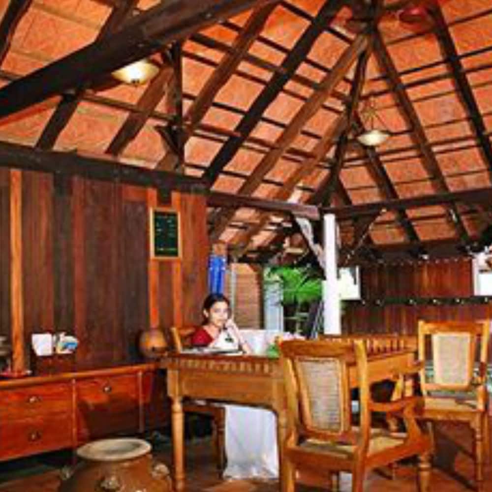 Kumarakom Lake Resort 2