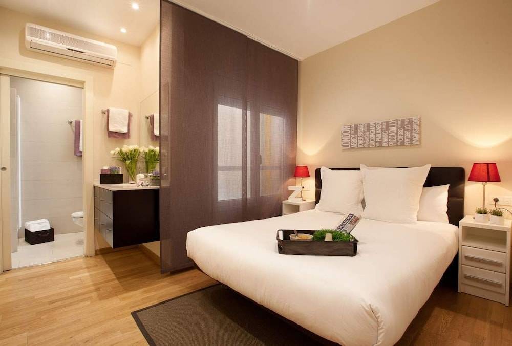 Enjoybcn Coliseum Apartments 1