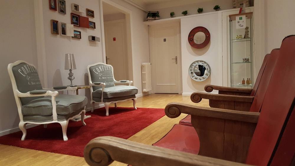 Petit Hotel 1