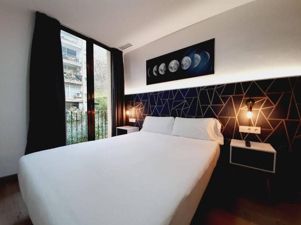 Hostal Laia by gaiarooms 1