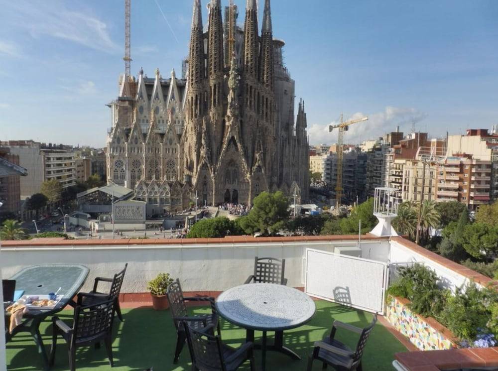 Absolute Sagrada Familia - The View 1