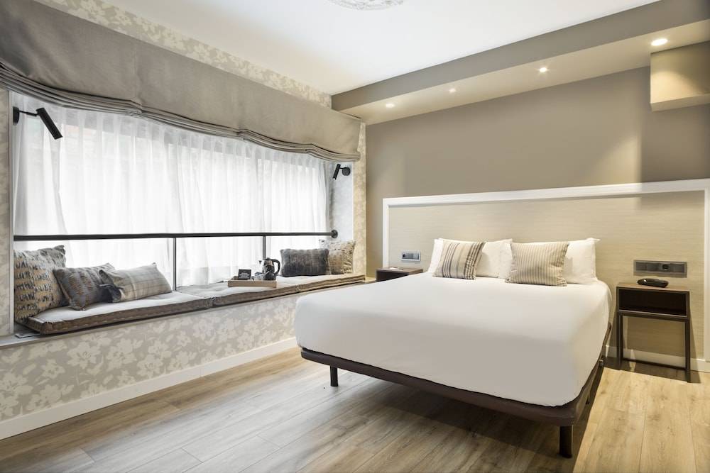 Acta Splendid 1