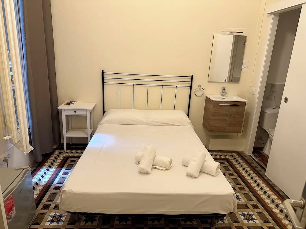 Hostal Balmes Centro 2