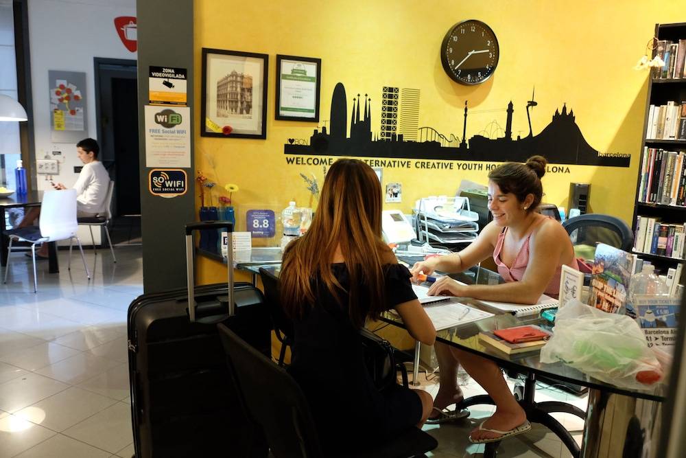 Alternative Creative Youth Hostel Barcelona 1