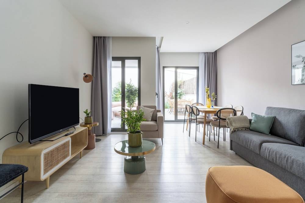 Limehome Barcelona Rector Triadó 1