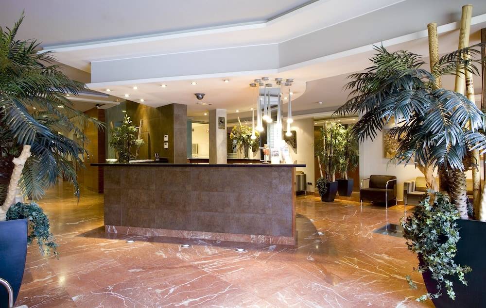 Hotel Oasis 2