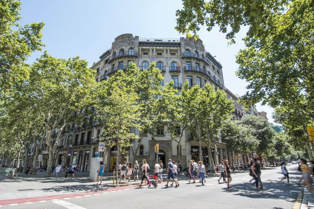 Safestay Barcelona Passeig de Gràcia 1