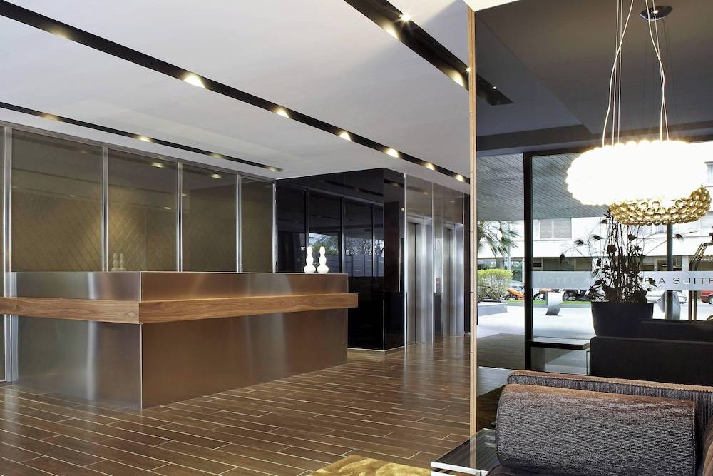 AC Hotel Victoria Suites by Marriott 2