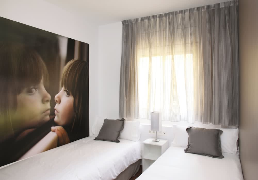MH Apartments Suites 2