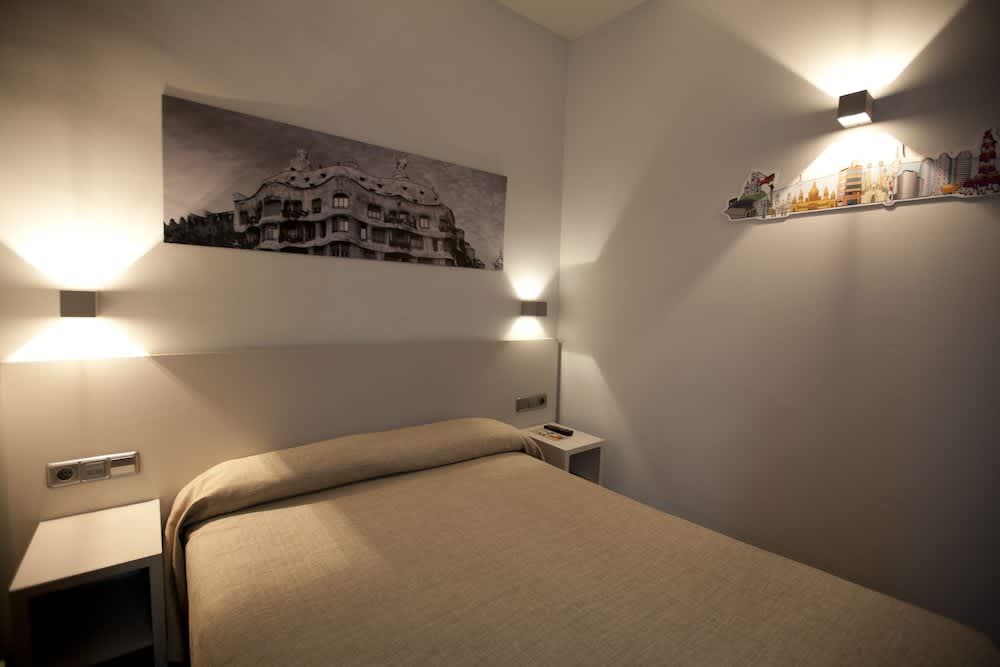 Hotel Ciutat De Sant Adria 1