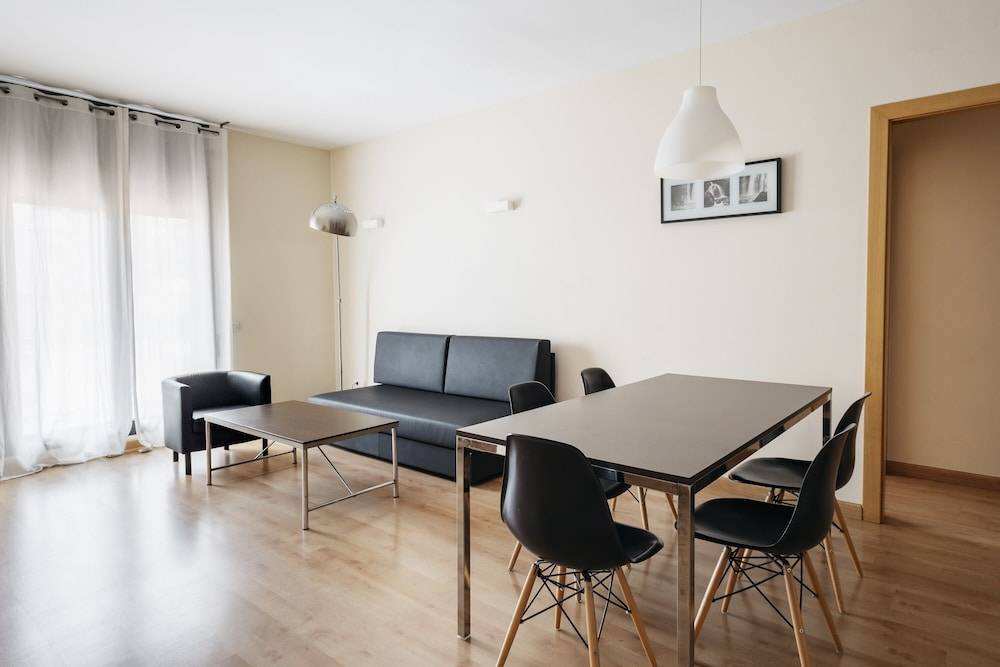 Barcelona Apartment Villarroel 1