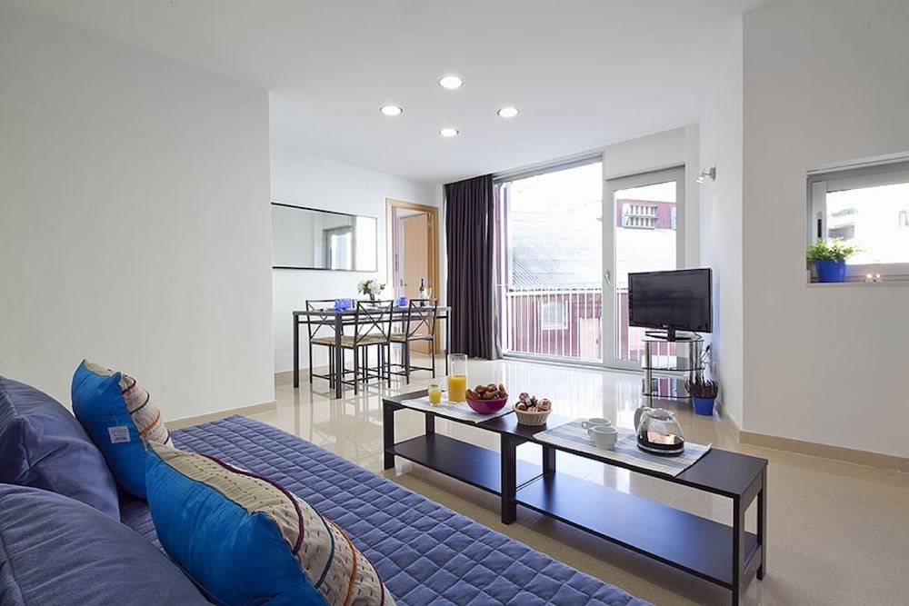 Charmsuites Nou Rambla 1
