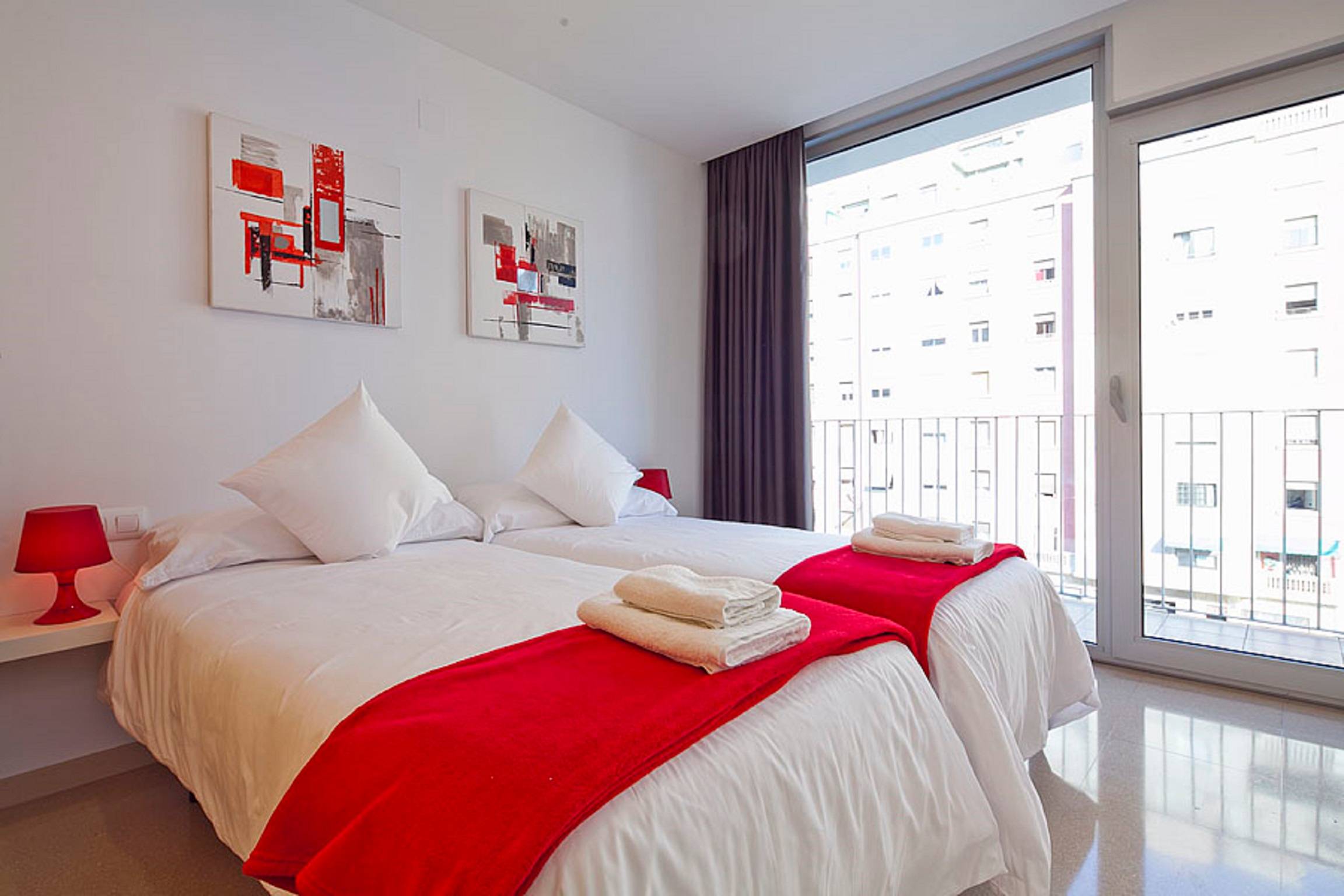Charmsuites Paralel 1