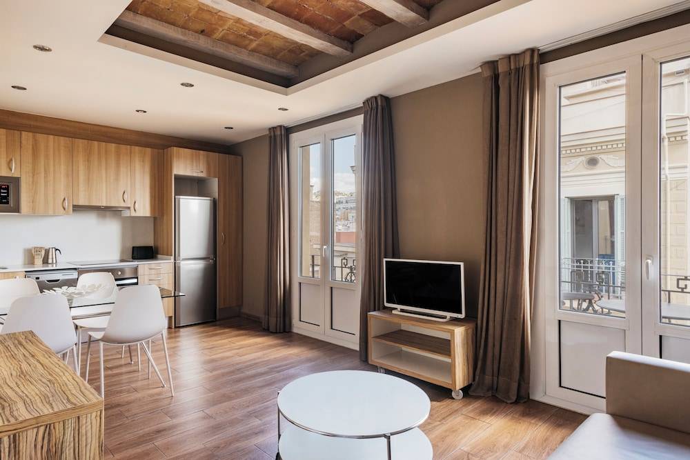 Barcelona Apartment Milà 1