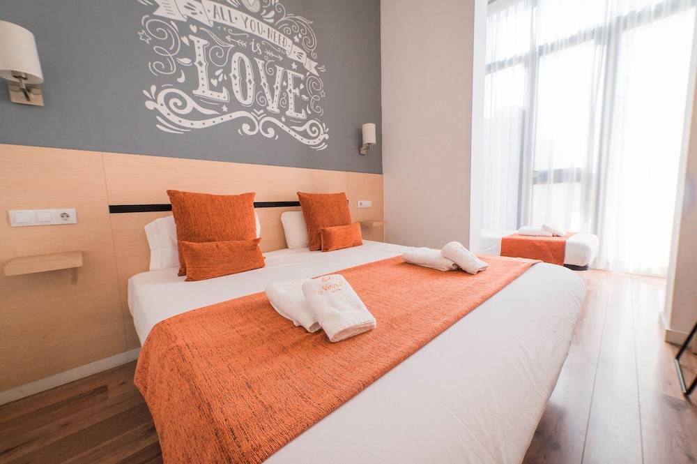 Hostal Live Natura Barcelona 1