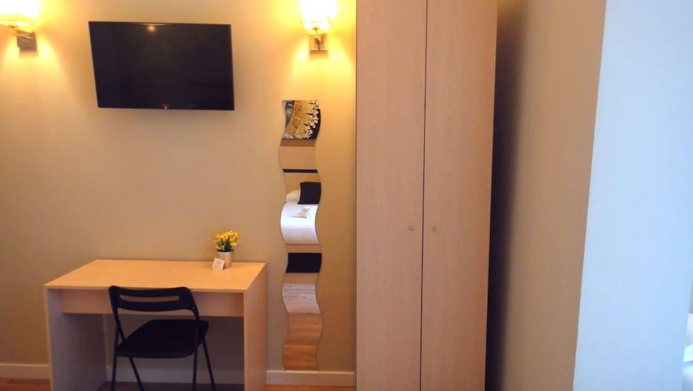 Hostal Live Natura Barcelona 2