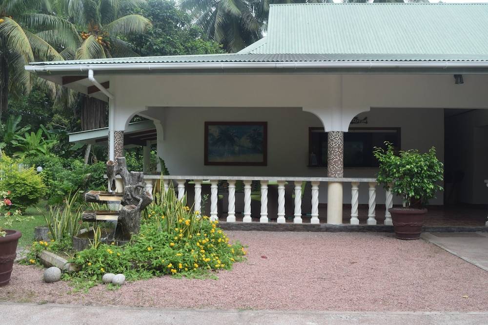 Chalet Bamboo Vert 2
