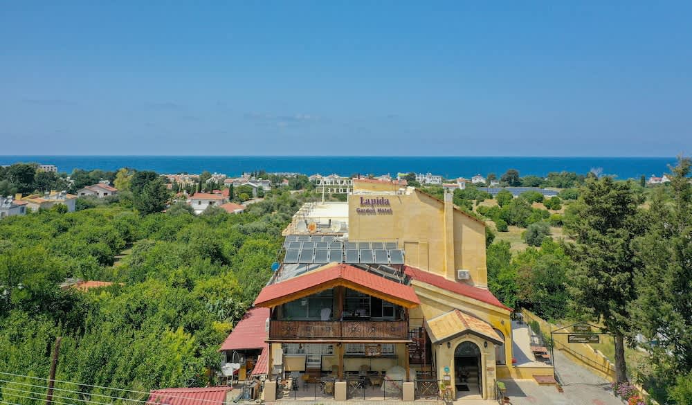 Lapida Garden 1
