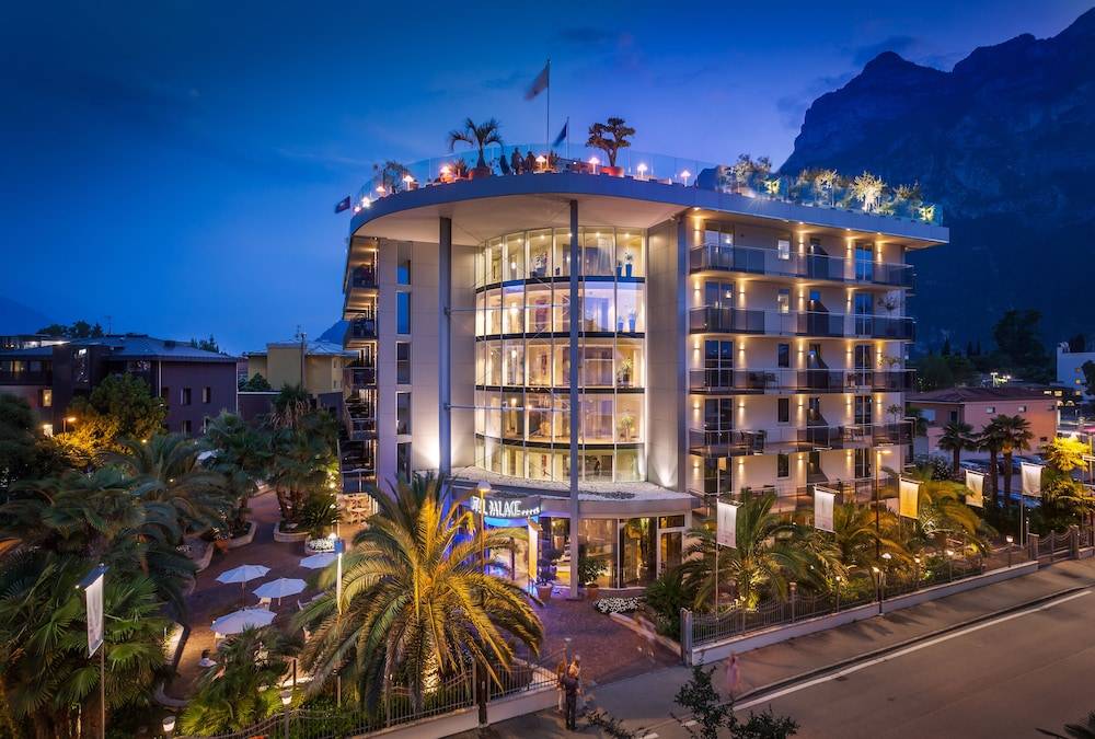 Hotel Kristal Palace - Tonelli Hotels - Adult Friendly 1