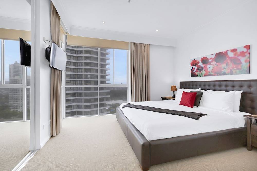 Pacific Views Resort 2