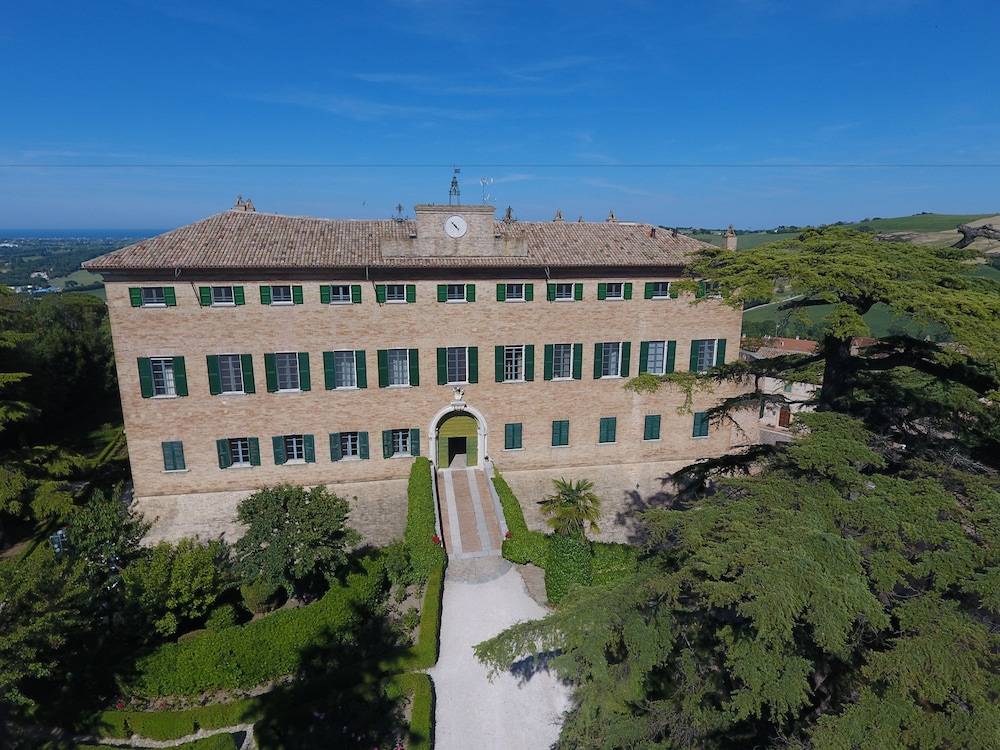 Castello Di Monterado 1