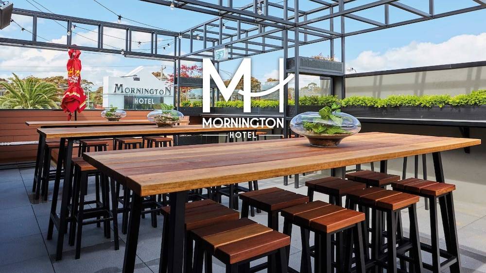Mornington Hotel 1