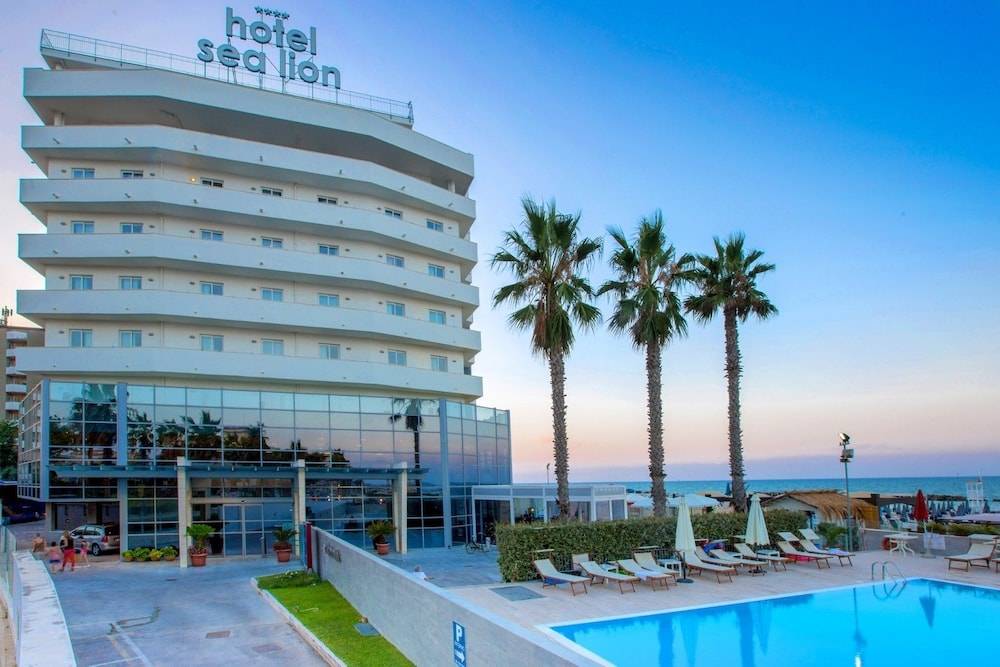 Sea Lion Hotel 1