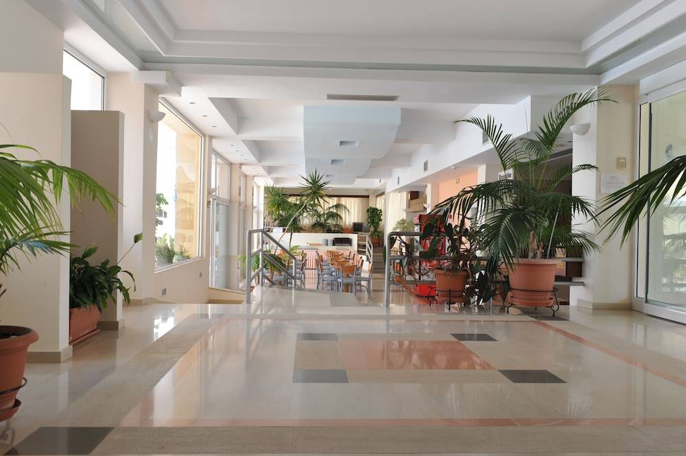 Adonis Hotel 2