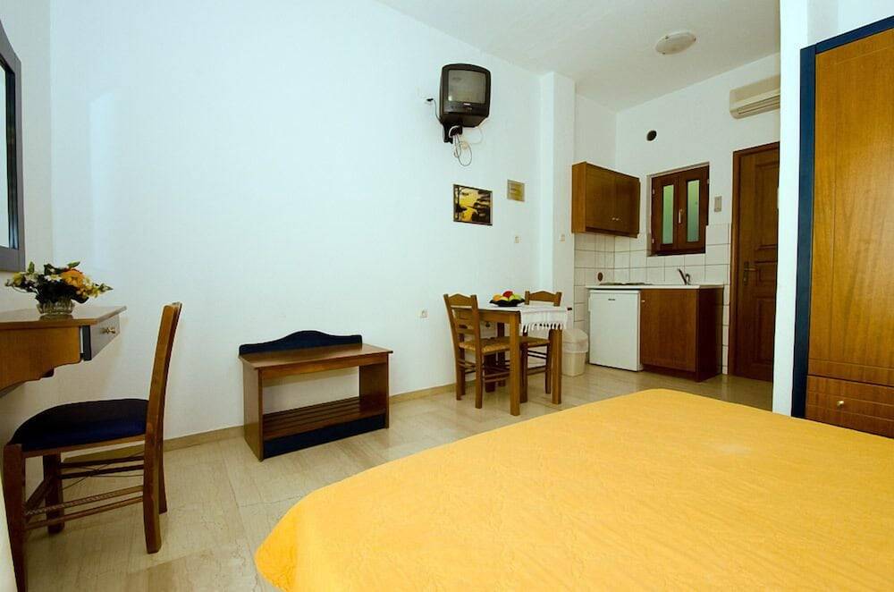 Delphi Hotel 1