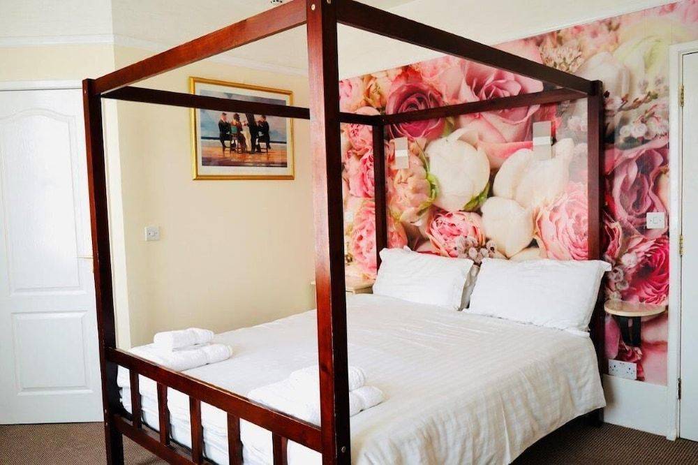 Deincourt Hotel 1