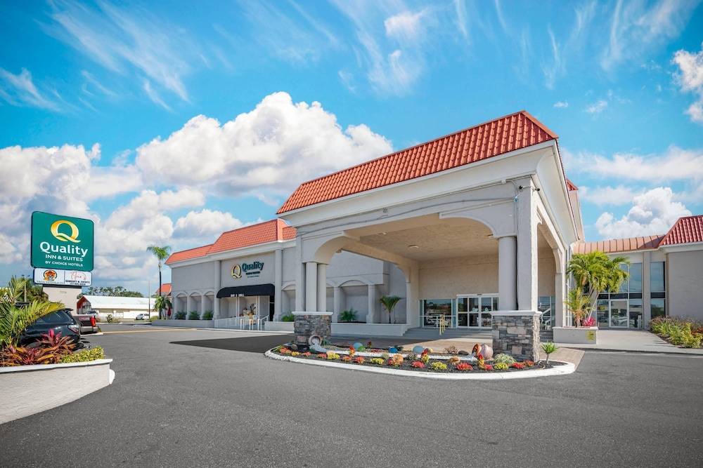 Quality Inn & Suites Conference Center 1