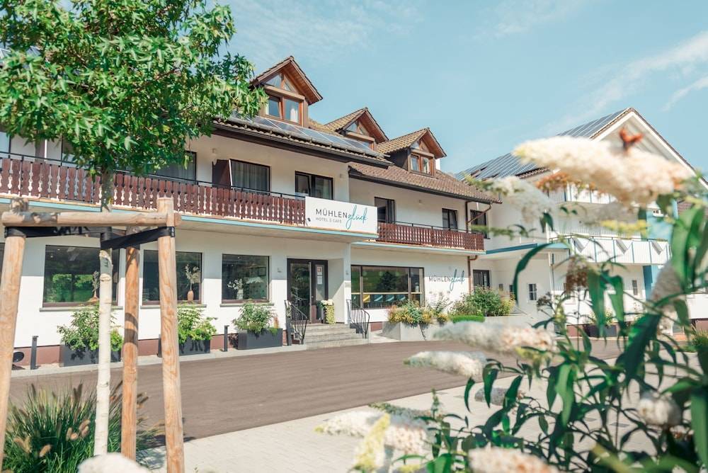 Hotel, Café & Restaurant Mühlenglück 1