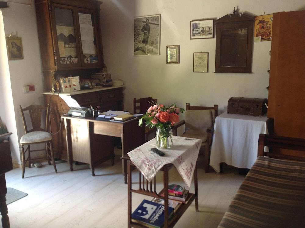 Oasis Guesthouse 2