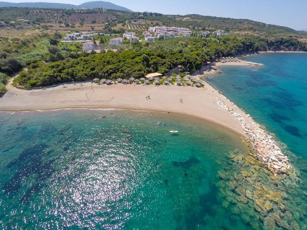 Sunrise Village Beach Hotel 1