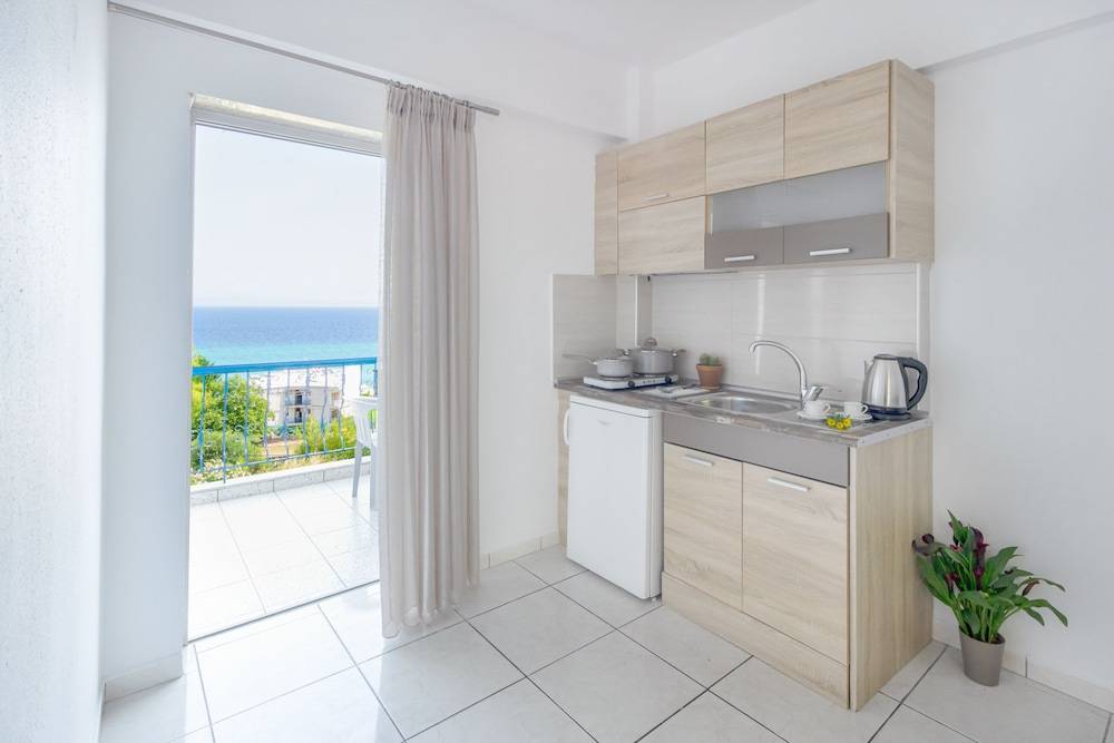 Roditsa Patritsia Apartments 1