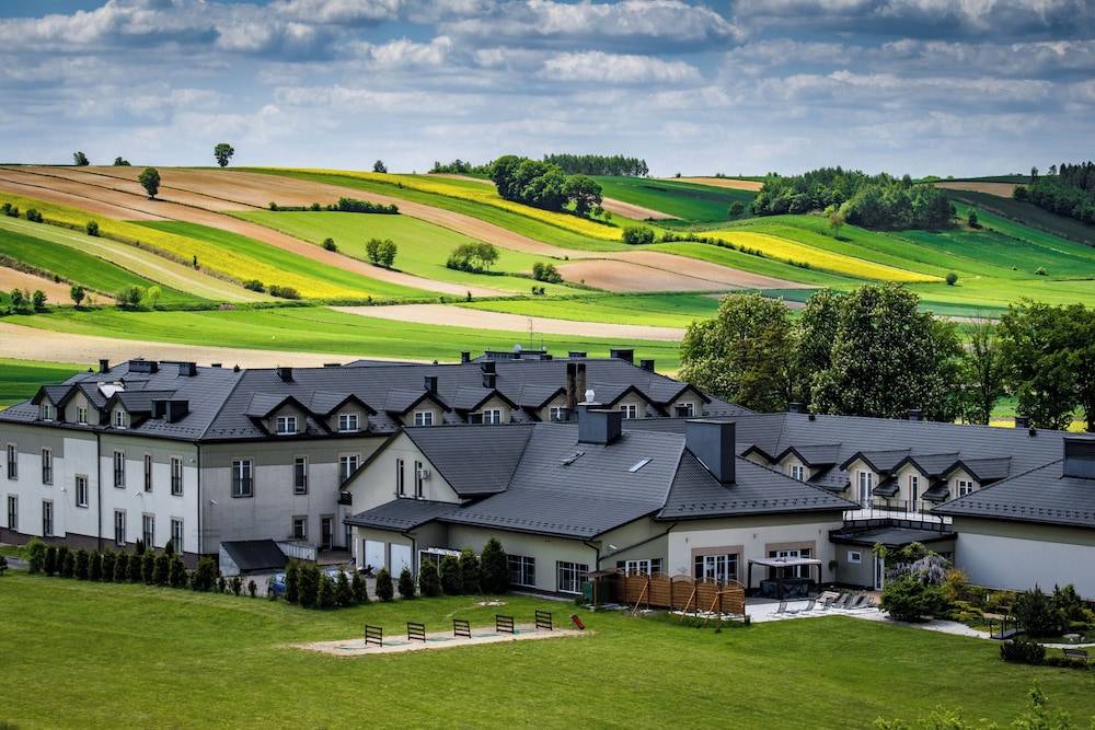 Dosłońce Resort Wellness & Farm 1