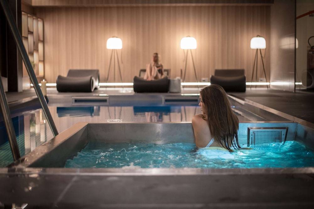 L' Hôtel & Spa Ribeauville-proche Colmar & Haut Koenigsbourg 1