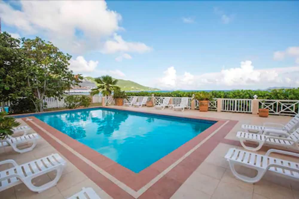 Maria's By the Sea Hotel 1